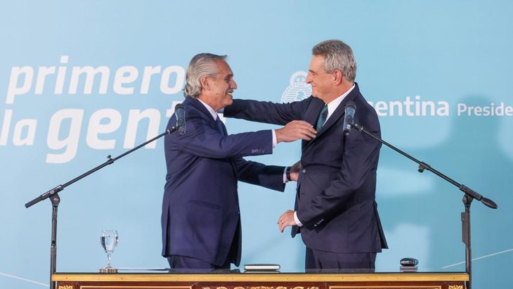Alberto Fernández le tomó juramento a Agustín Rossi como nuevo Jefe de Gabinete