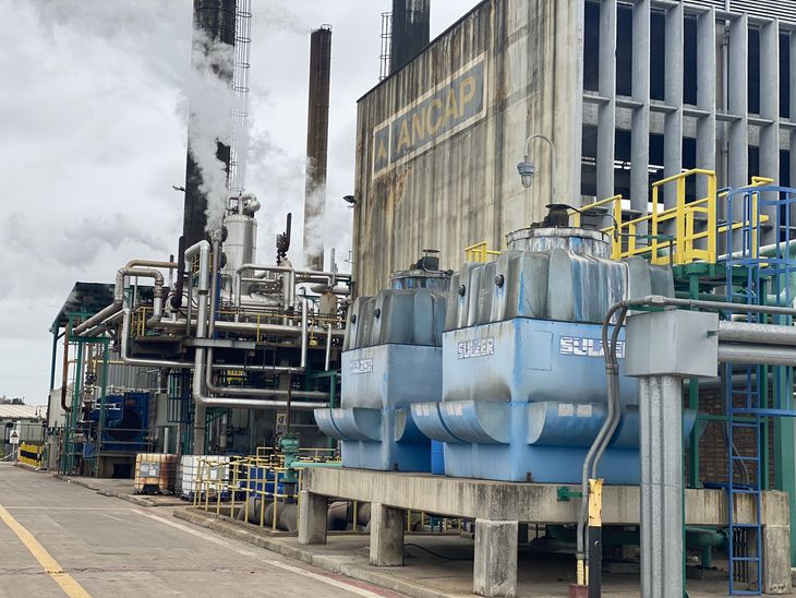 Desde Ancap miran con preocupación las pérdidas por el retraso en la parada técnica de la refinería de La Teja.