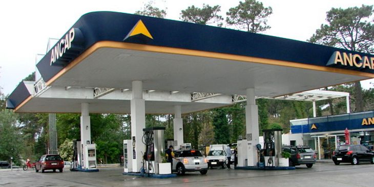El presidente de Ancap adviritó que la petrolera estatal uruguaya no podrá moderar nuevas subas en los combustibles.