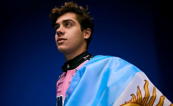 im colapa con la bandera arg