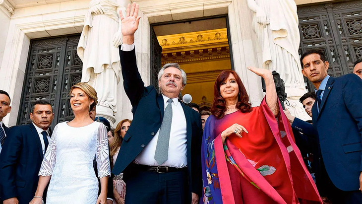 cristina-kirchner-alberto-fernandez-y-fabiola-yanezjpg.webp