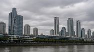fin de semana largo en el amba: frio, nubes y fuertes vientos marcaran los proximos dias