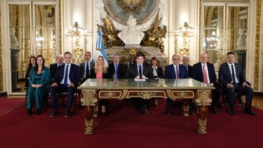 El gobierno sostiene que levantó el cepo cambiario.