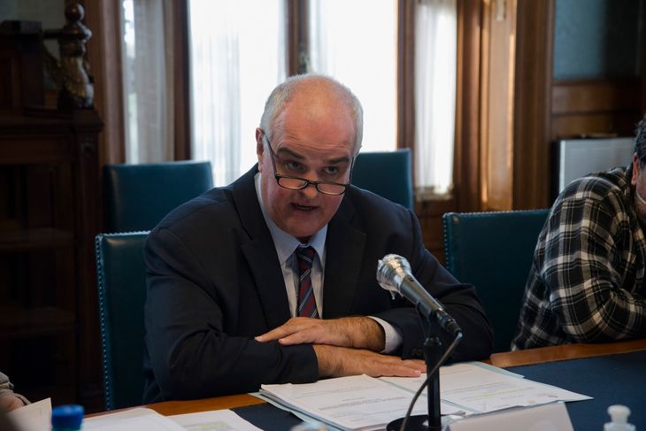 Los secretarios de Gustavo Penadés fueron citados por la Fiscalía en el marco de la causa por explotación sexual de menores de edad.