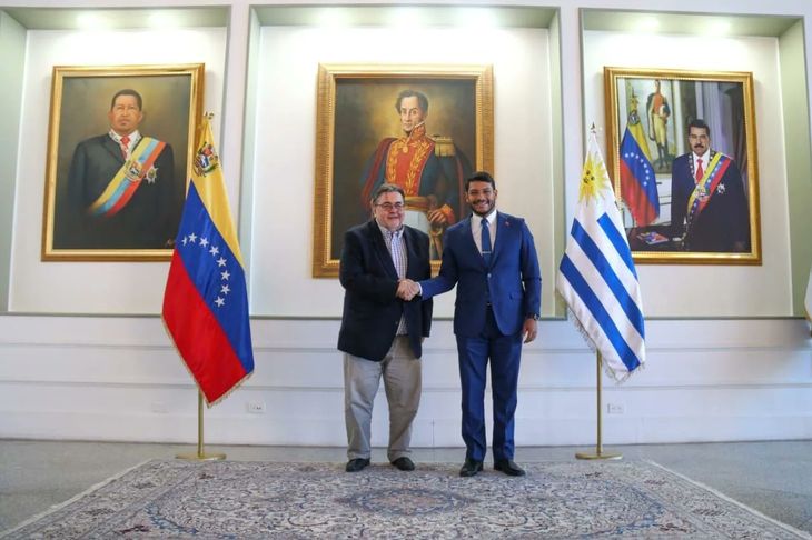 Lacalle Pou se refirió a la situación en Venezuela tras la inhabilitación de la líder opositora.