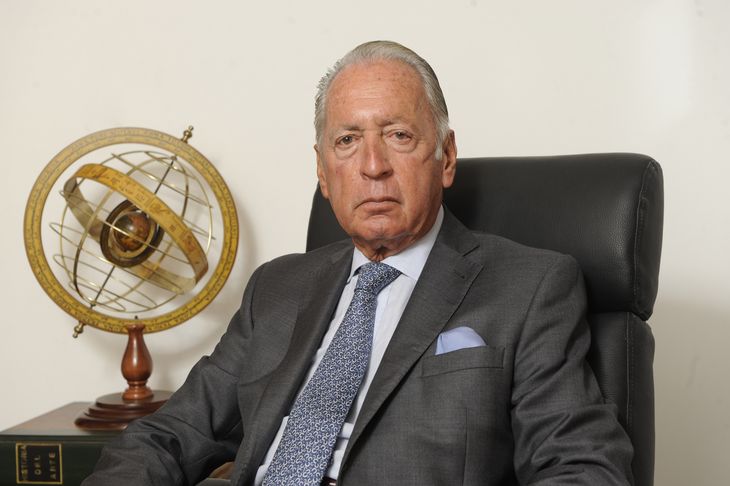Funes de Rioja, presidente de la UIA.