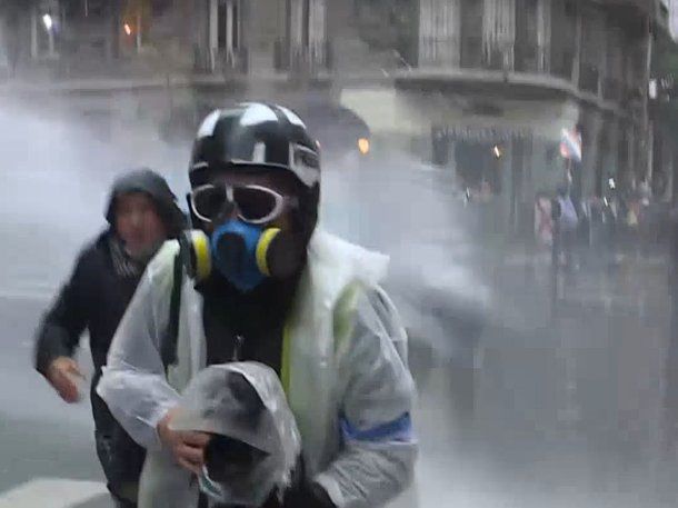 Represión policial en Congreso.