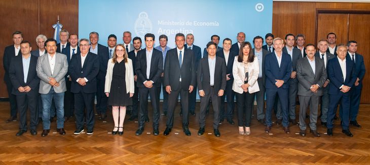 Sergio Massa recibió a los gobernadores tras el debate por el aguinaldo
