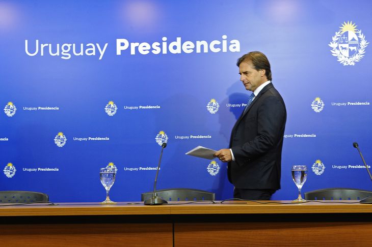 El presidente Luis Lacalle Pou es más optimista sobre la realización del Mundial 2030.