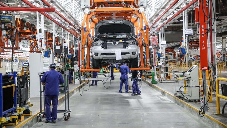La caída de la actividad industrial en abril alcanzó el 14,5%