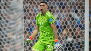 Dibu Martinez nominado por la FIFA a mejor arquero.