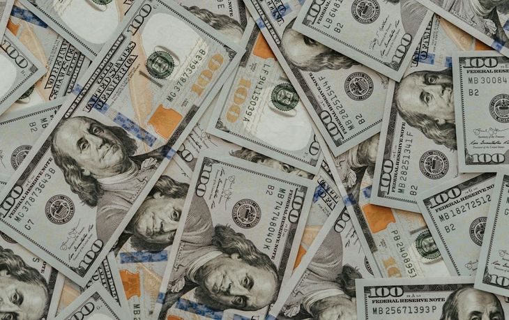 El dólar continúa más barato de lo esperado en Uruguay.