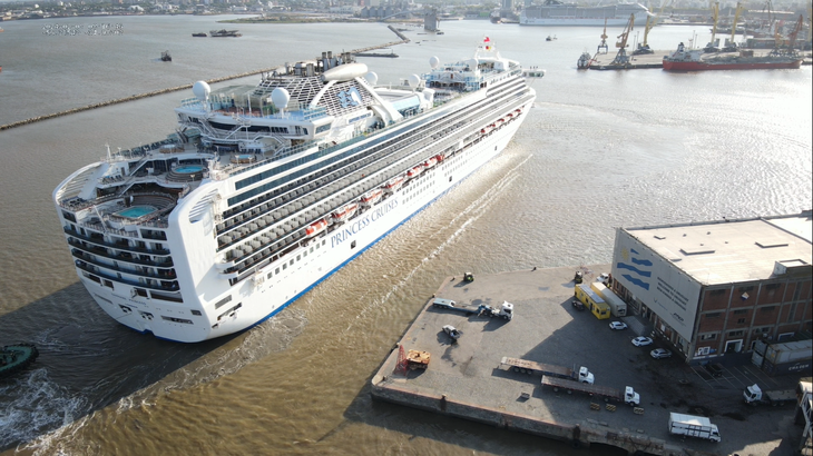 Crece la llegada de cruceros al Puerto de Montevideo y la ANP busca ampliar la actividad a otras terminales.