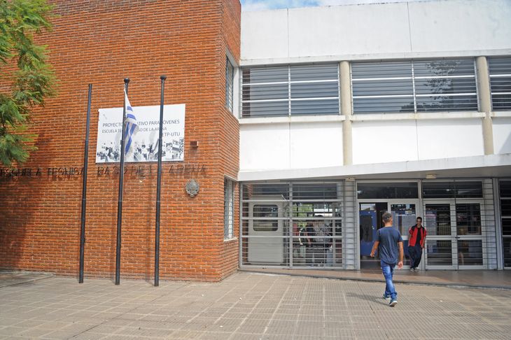 En el gobierno buscan reglamentar las certificaciones médicas en ANEP.