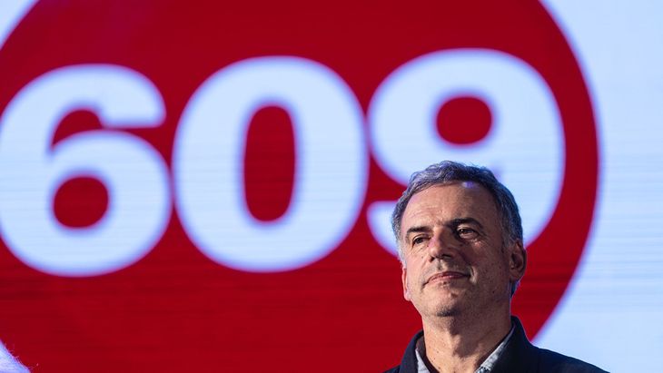 El exintendente de Canelones, Yamandú Orsi, volvió a referirse a las internas del FA y el PN.